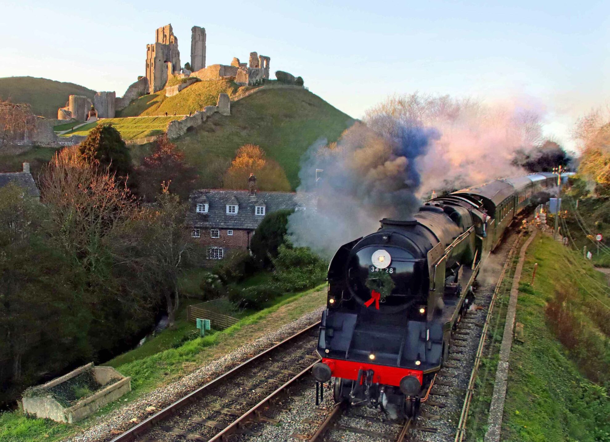 swanage-s-polar-express-proves-popular-as-more-tickets-released